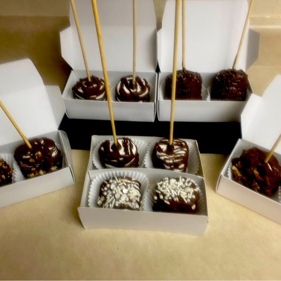 Delicious / 1 doz. ( 12 )
Chocolate covered 
GIANT MARSHMALLOWS - Picture 1 of 11